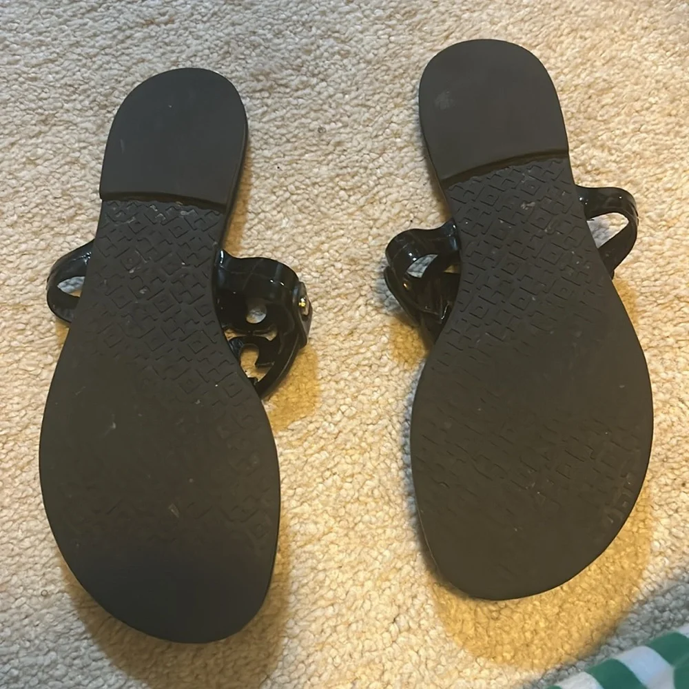 Black patent leather, Tory Burch, Miller sandals - Picture 2 of 2